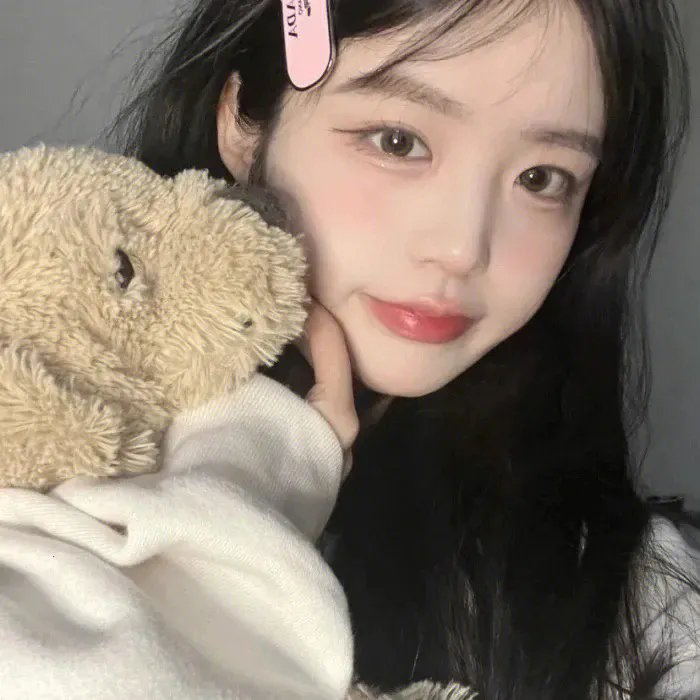 燕子与鹦鹉